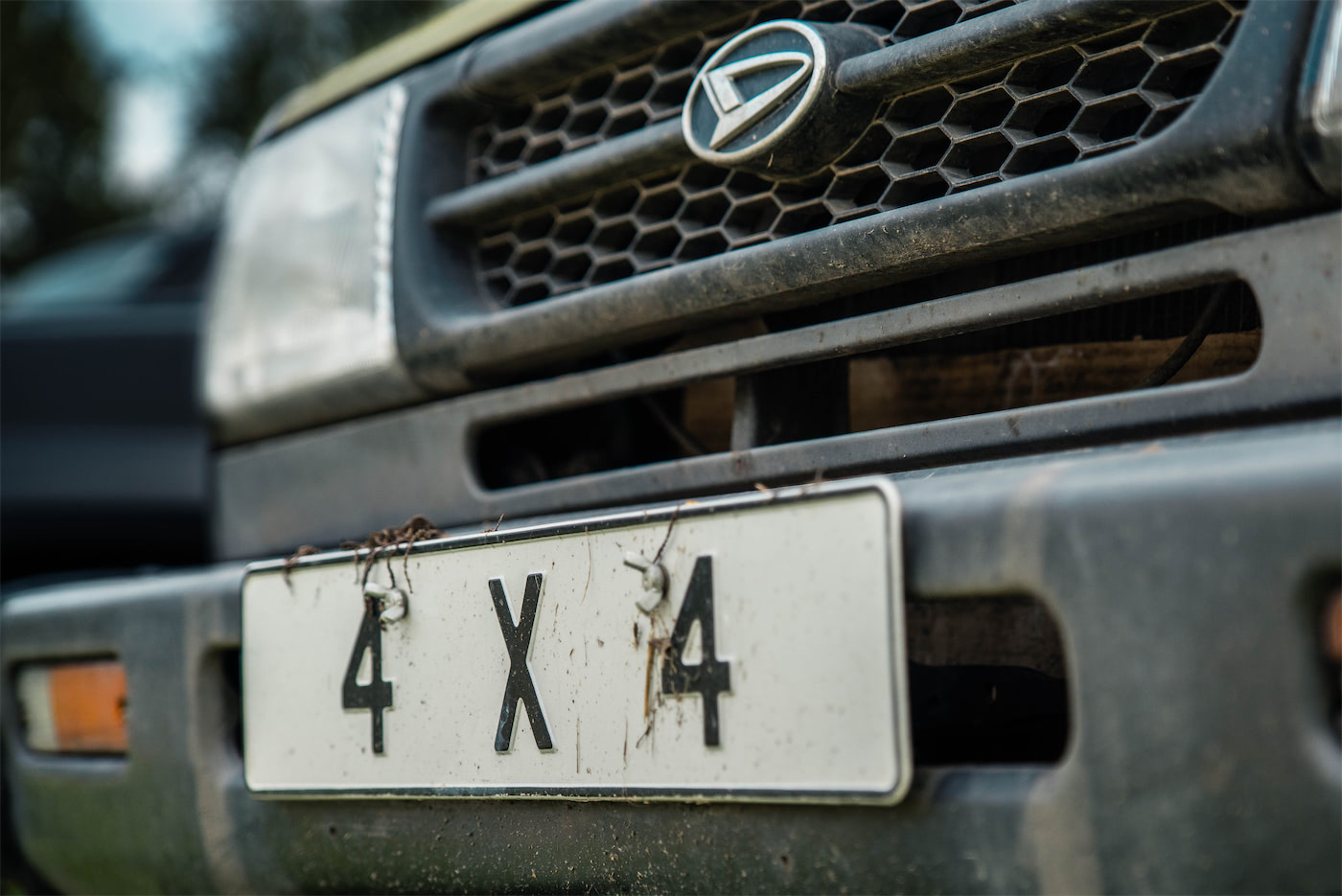 Team werkt samen tijdens een offroad-activiteit
